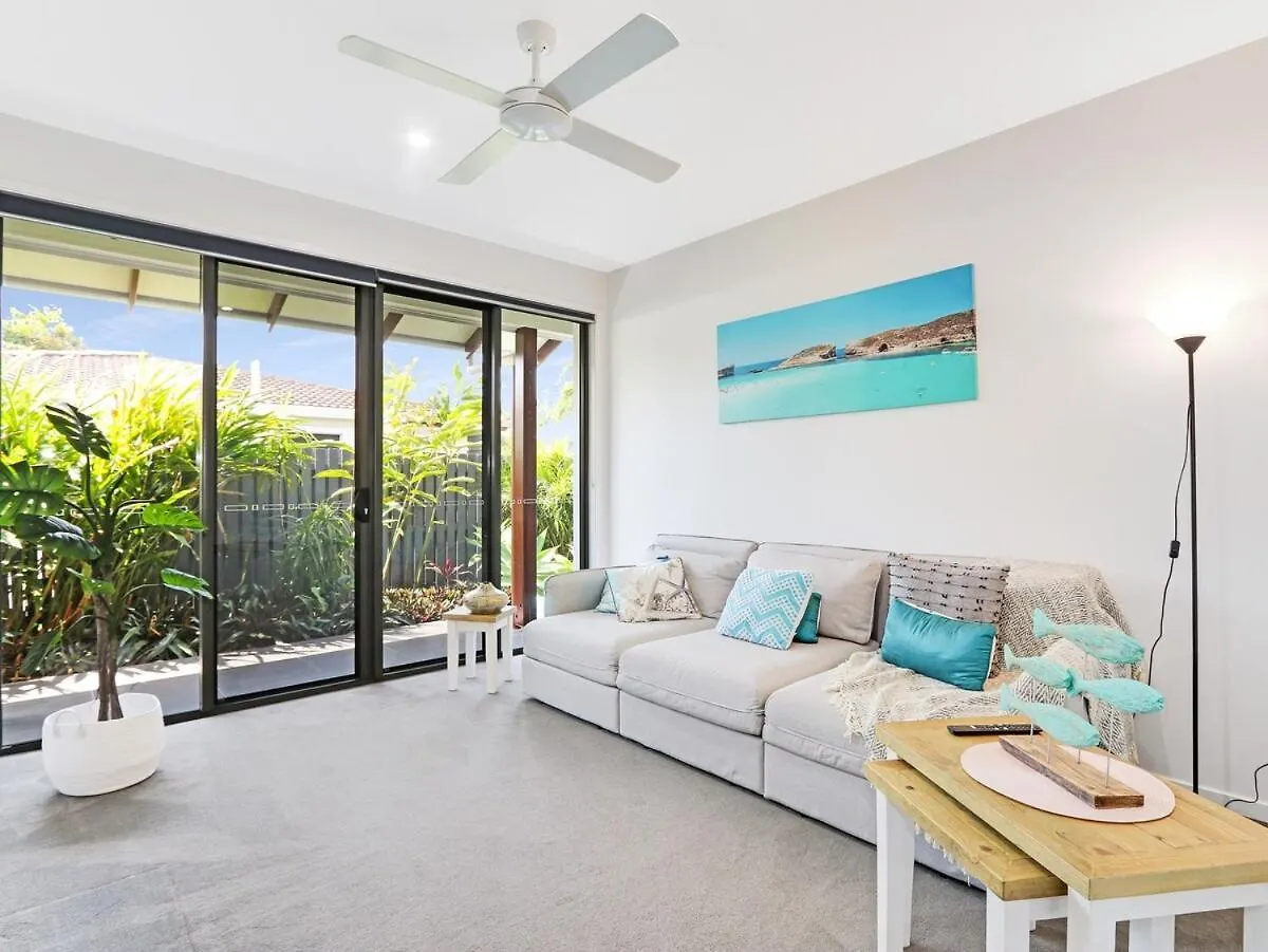 Дом отдыха Waterfront Home Bordering Mooloolaba Buddina Австралия