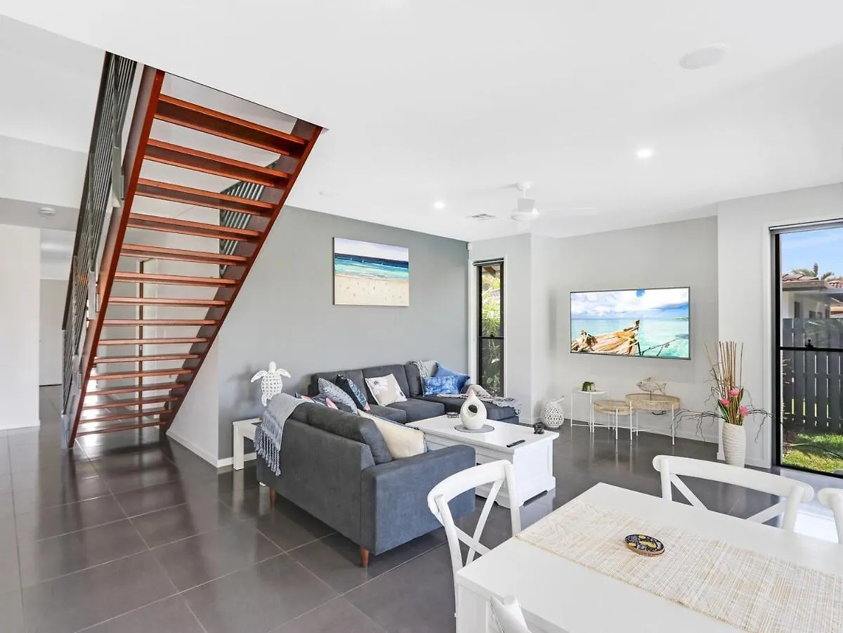 Дом отдыха Waterfront Home Bordering Mooloolaba Buddina Австралия